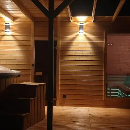 Holiday home Sjesta Al Mare, Z Sauna I Balia Z Jacuzzi